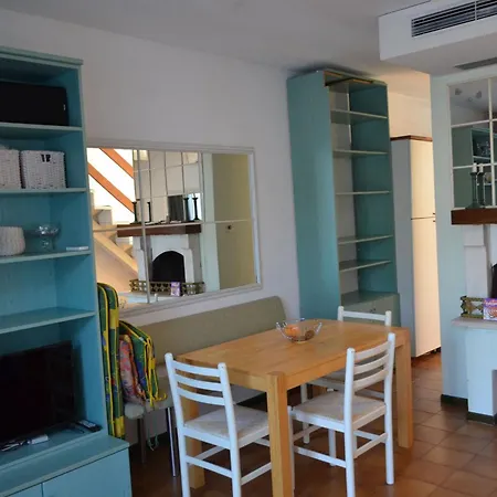 Casa 712 *